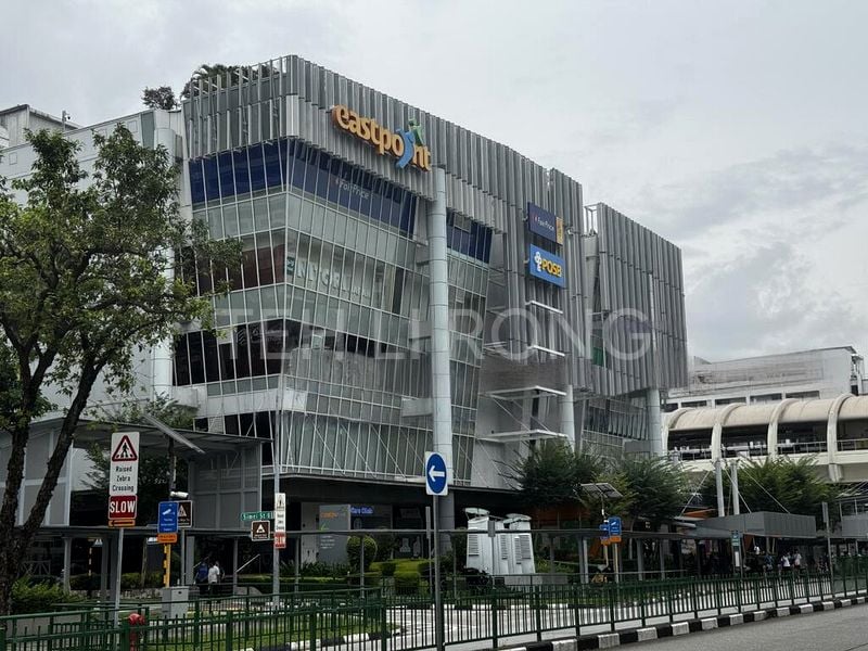 5 Bed Corner Terrace (Landed) for Sale in  Simei Street 4 - Image 2